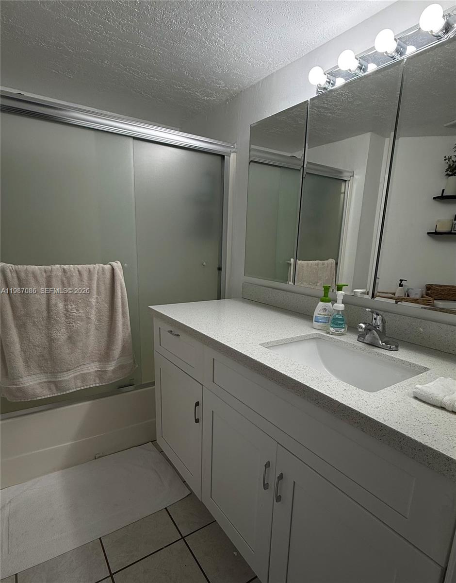 9437 Fontainebleau Blvd # 16 Unit: 110-16