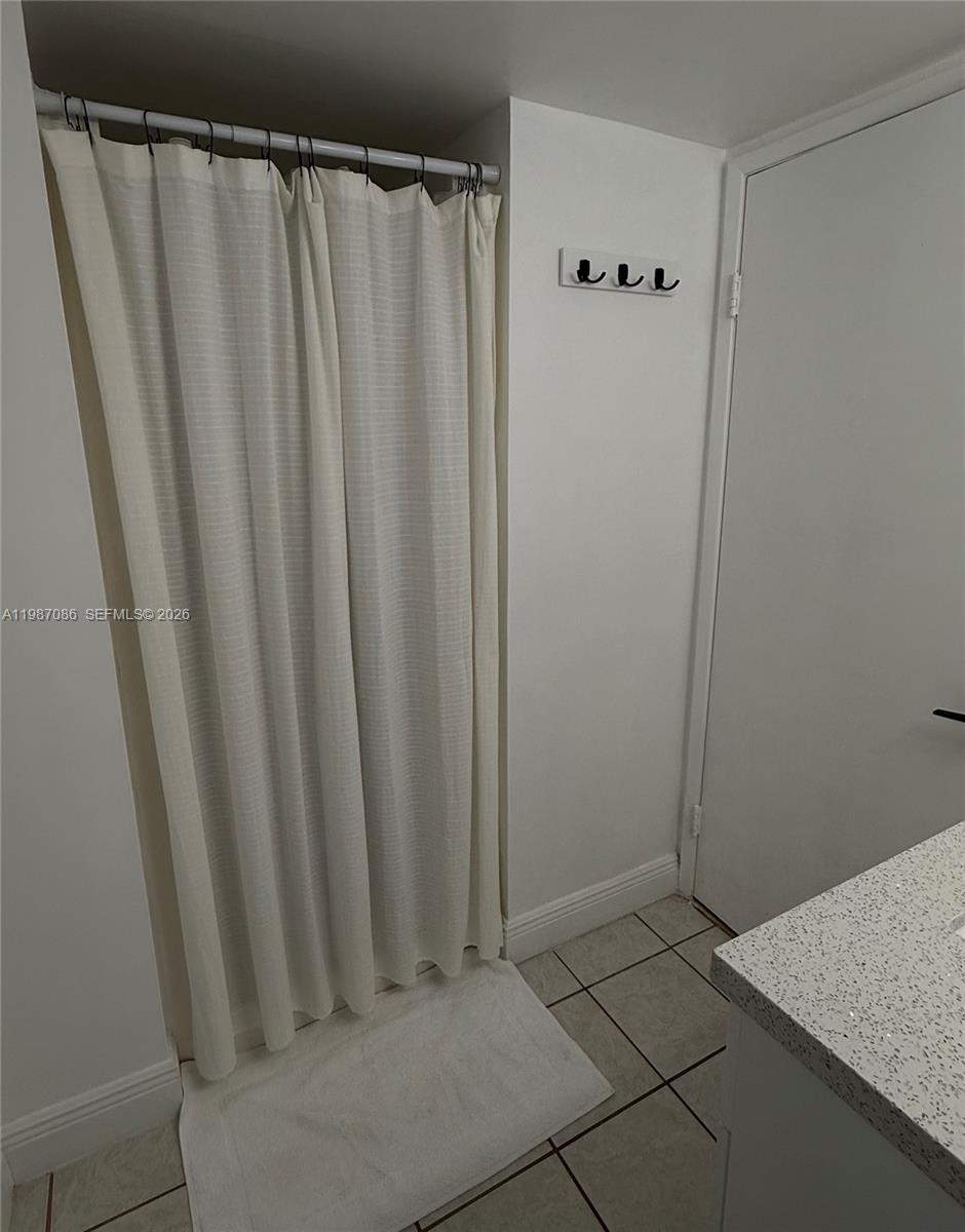 9437 Fontainebleau Blvd # 16 Unit: 110-16
