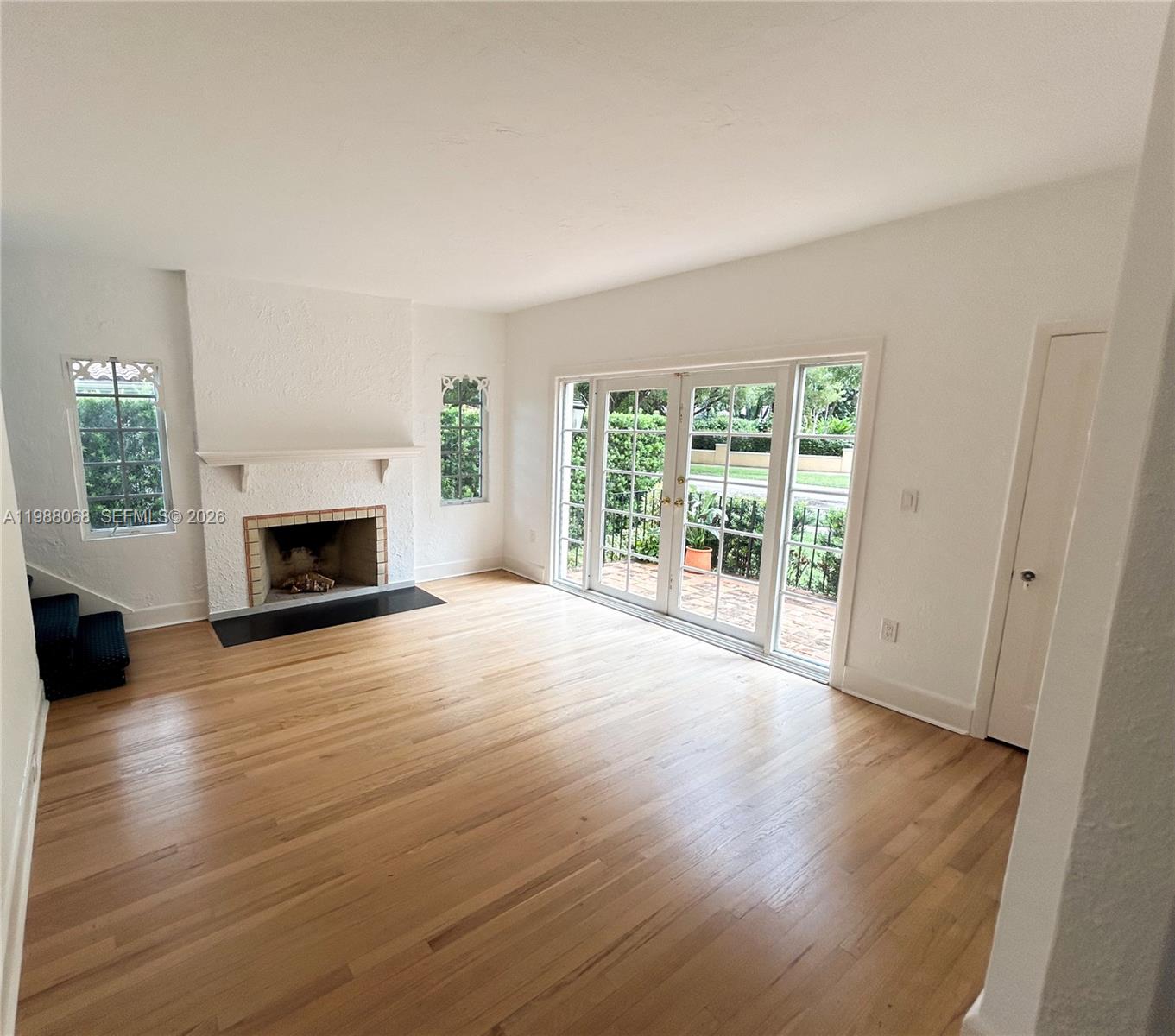 2504 Alhambra Cir # 2504