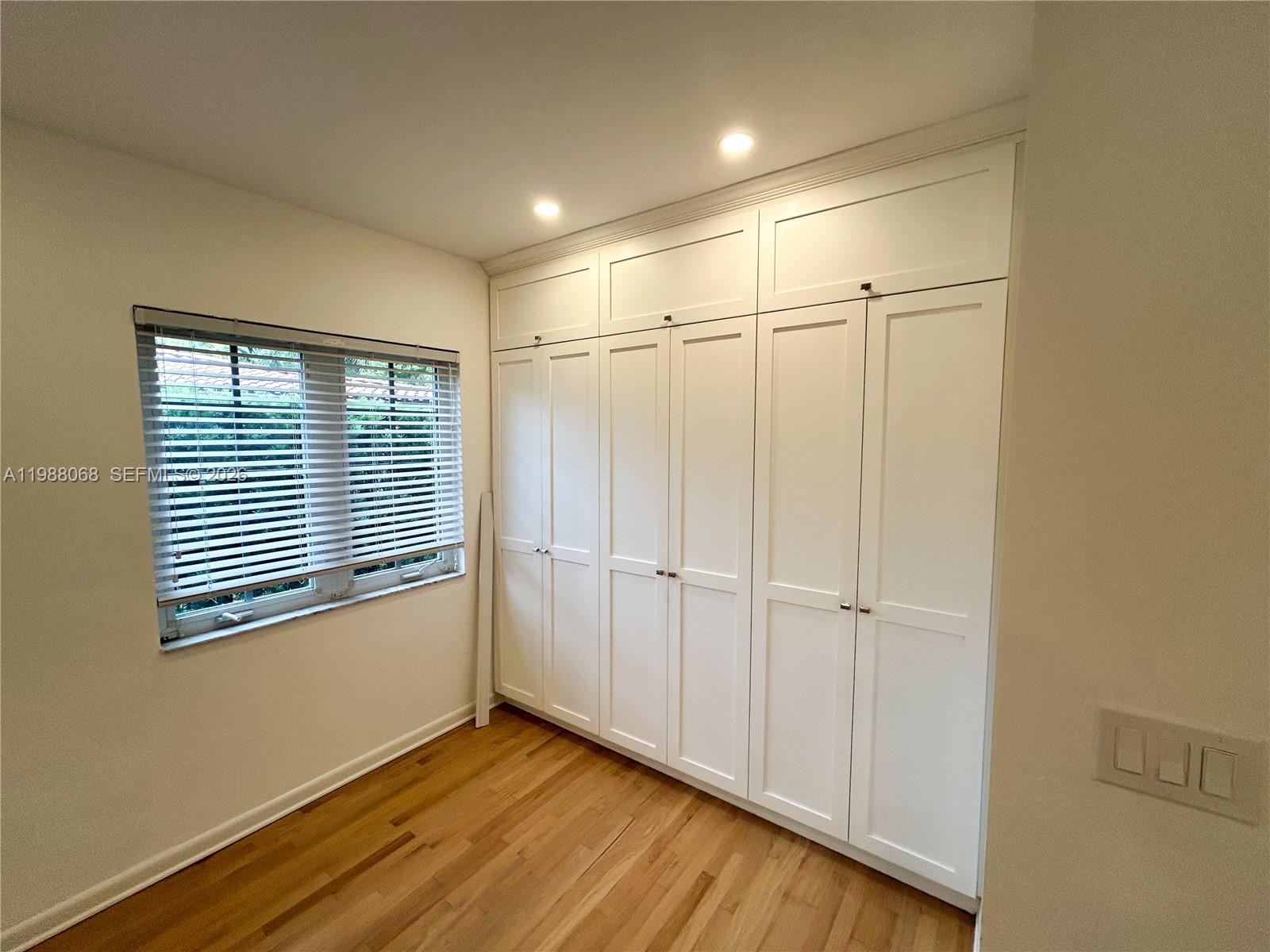 2504 Alhambra Cir # 2504
