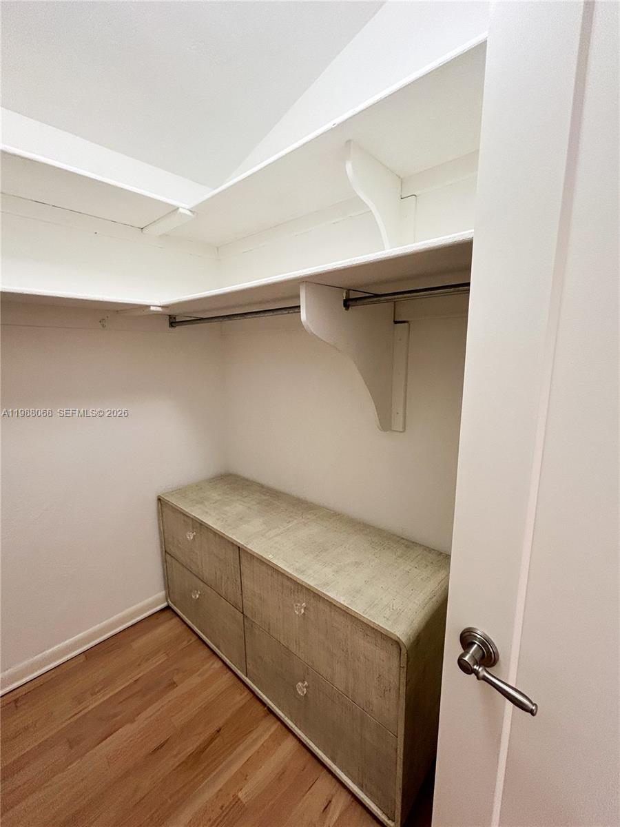 2504 Alhambra Cir # 2504