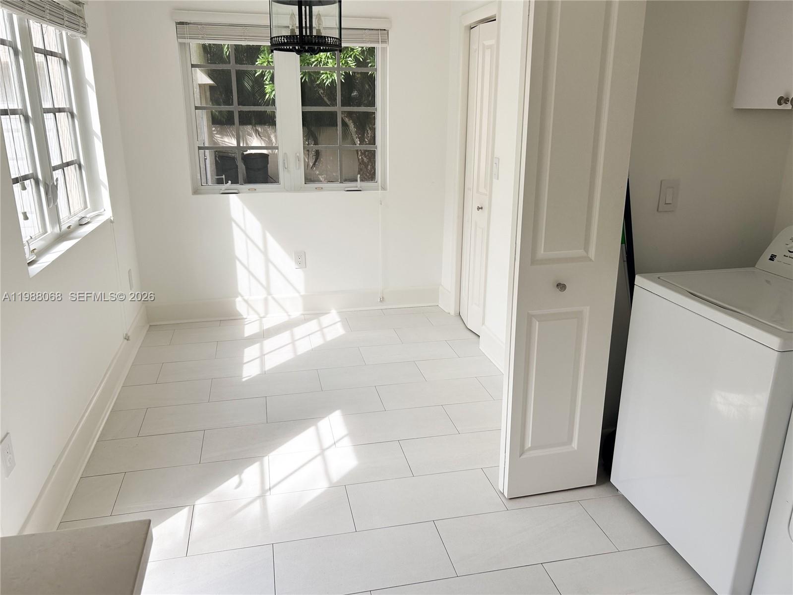 2504 Alhambra Cir # 2504