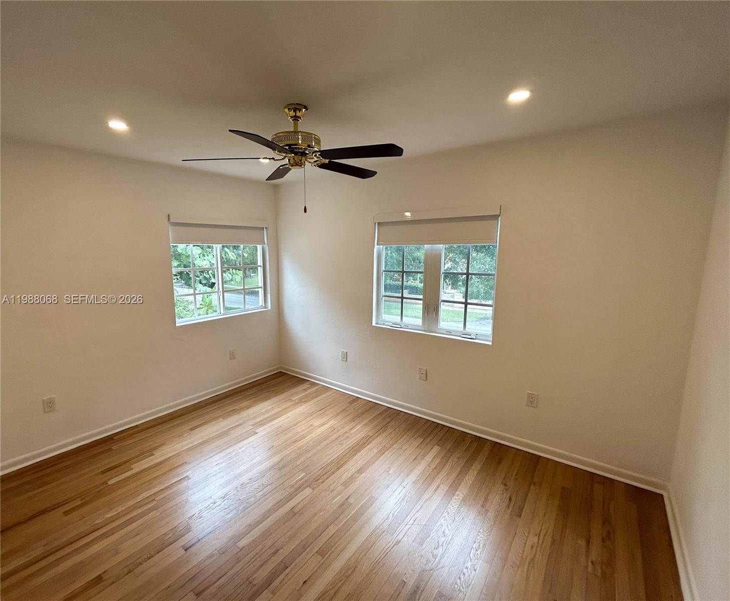 2504 Alhambra Cir # 2504