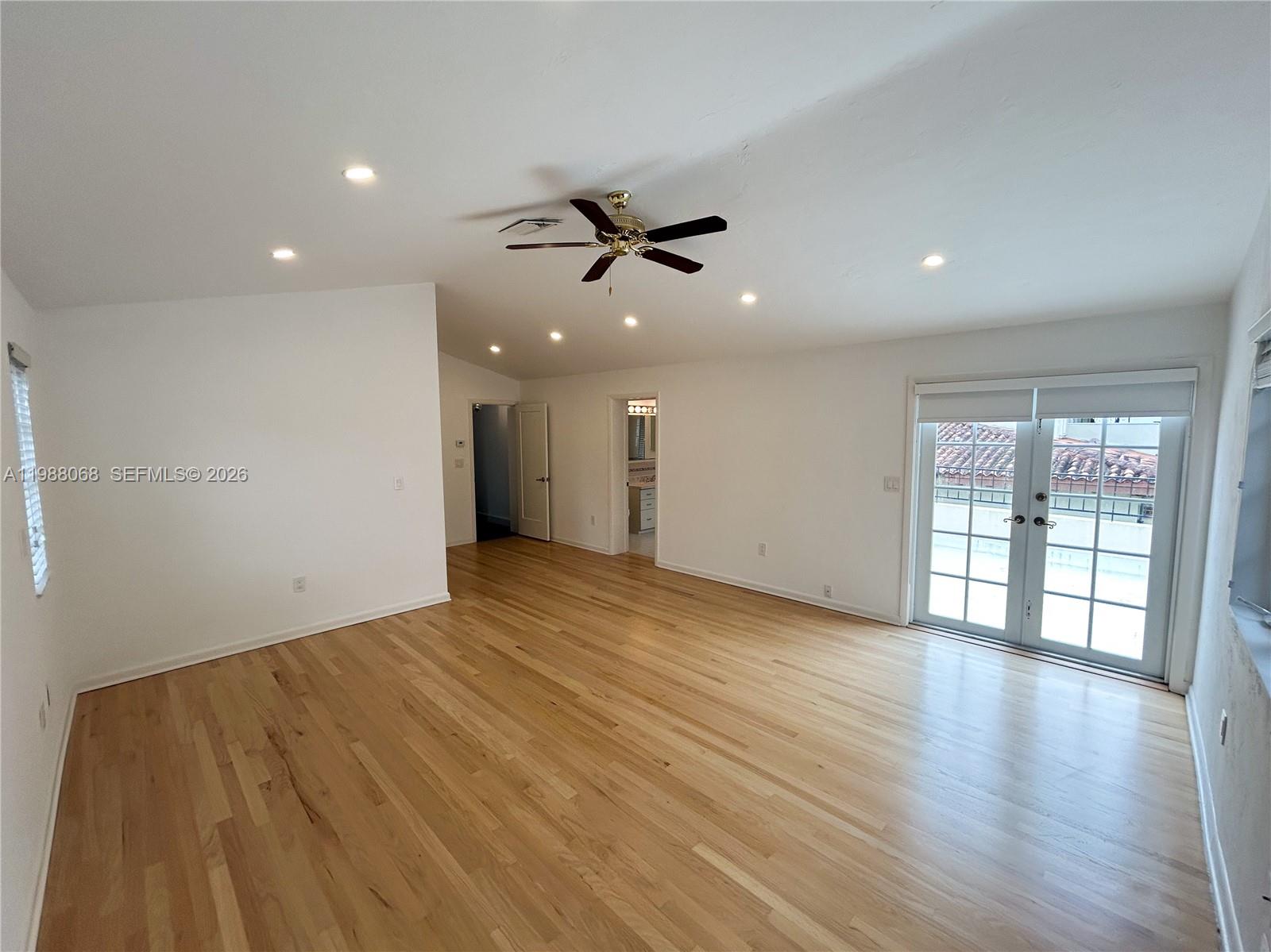 2504 Alhambra Cir # 2504