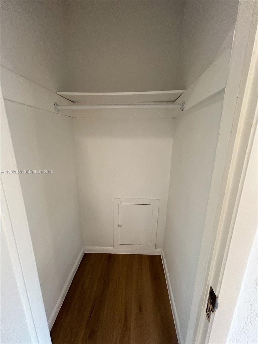 2504 Alhambra Cir # 2504
