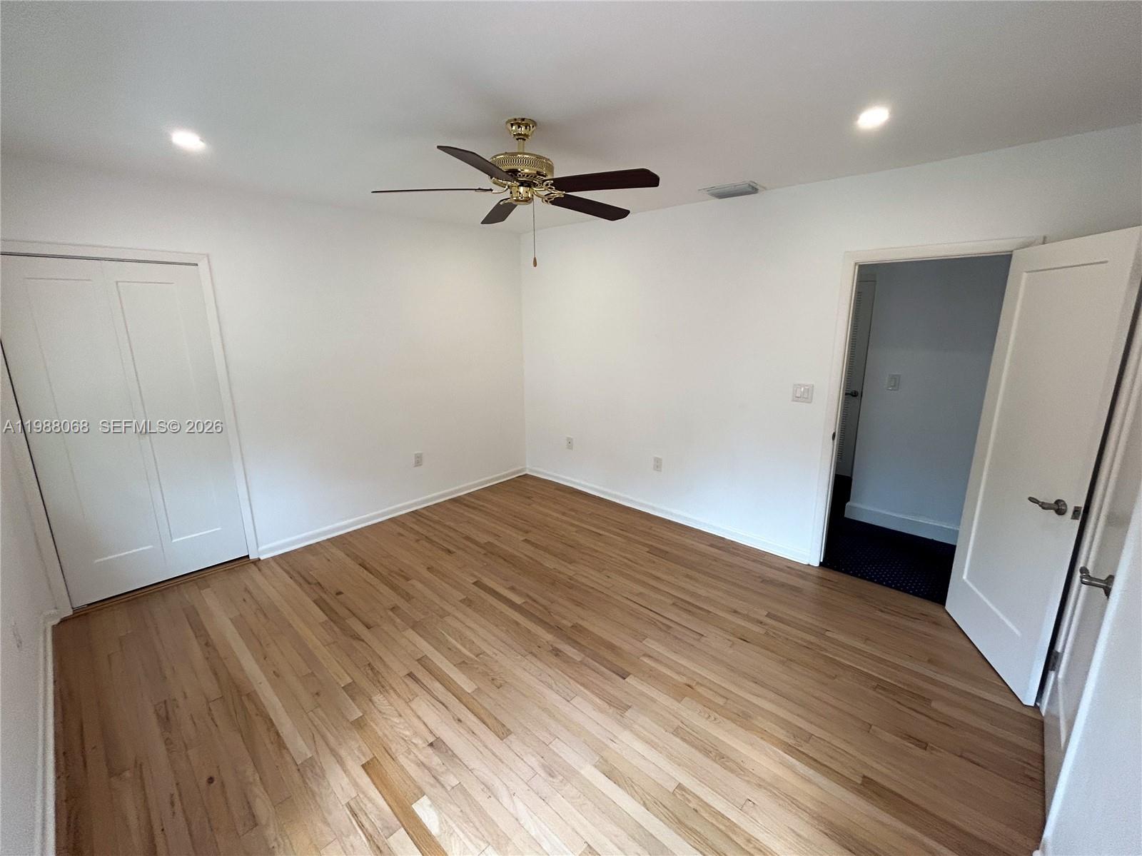 2504 Alhambra Cir # 2504