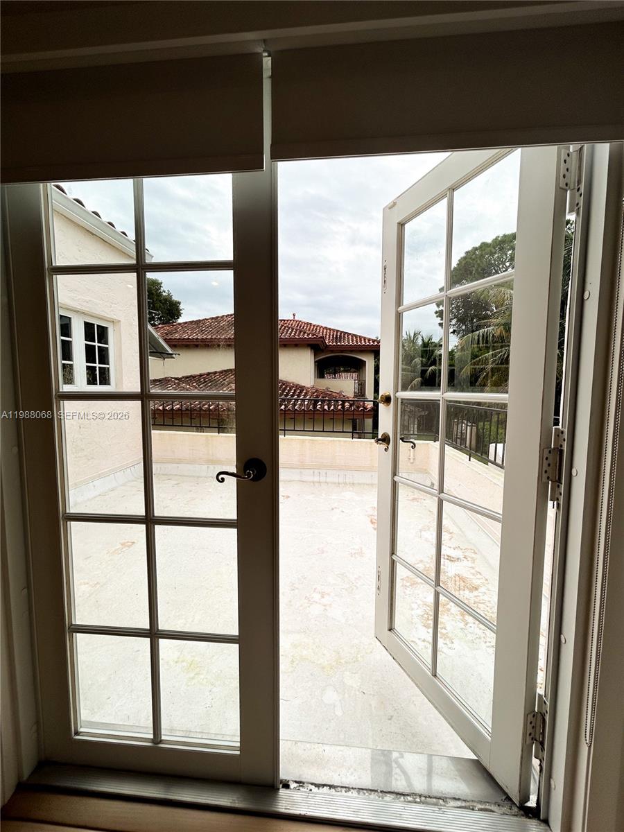 2504 Alhambra Cir # 2504