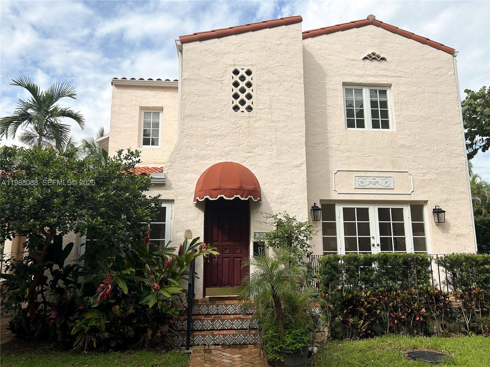 2504 Alhambra Cir # 2504