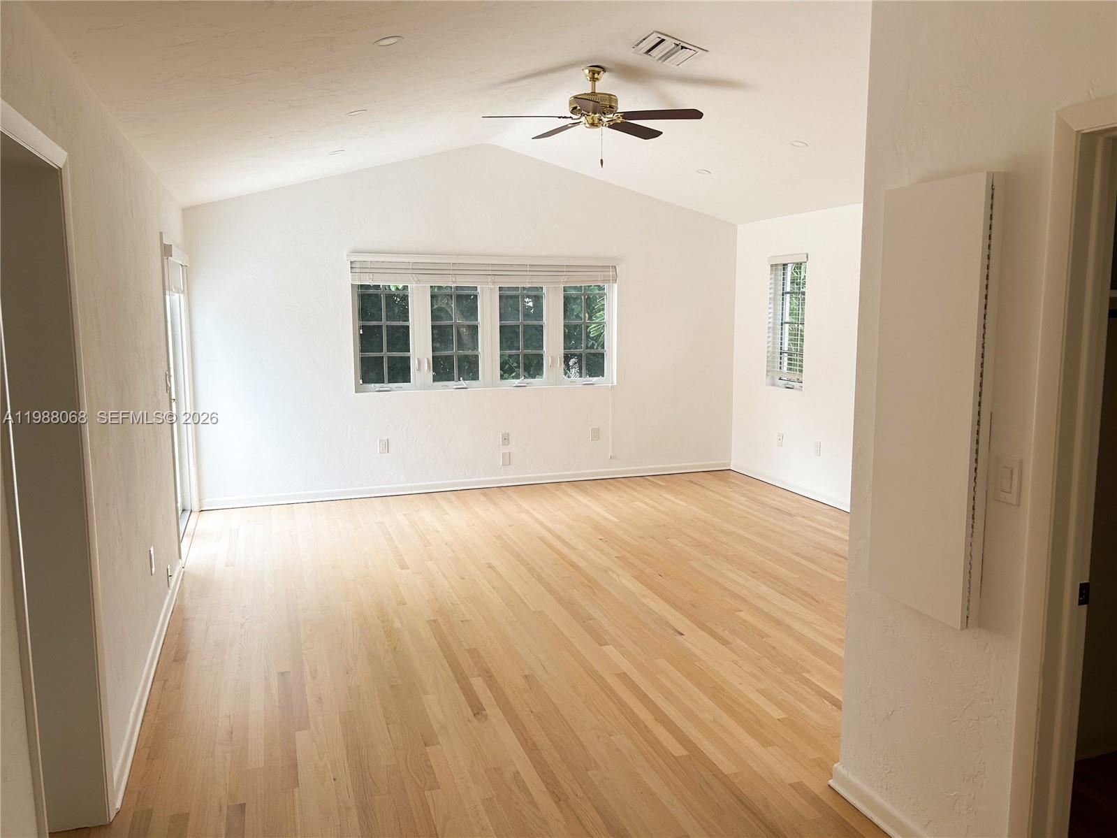 2504 Alhambra Cir # 2504