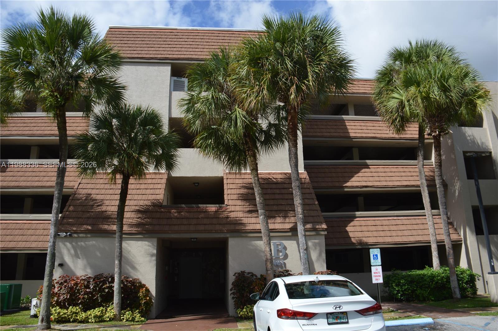 461 Ives Dairy Rd # 2 Unit: 404-2