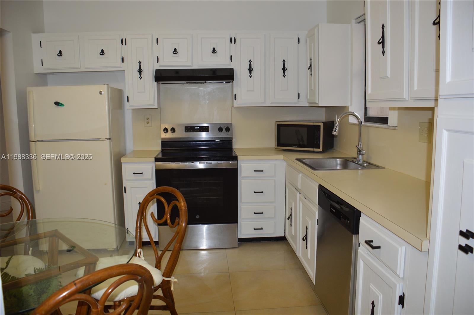 461 Ives Dairy Rd # 2 Unit: 404-2