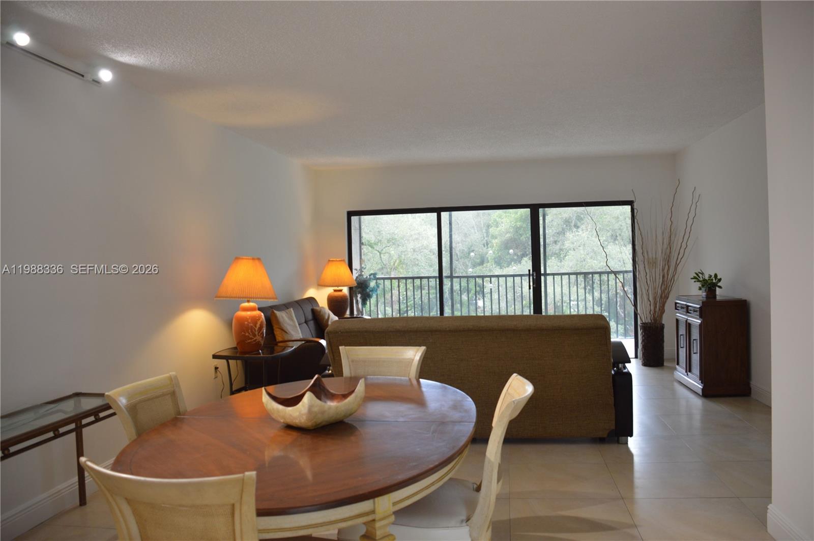 461 Ives Dairy Rd # 2 Unit: 404-2