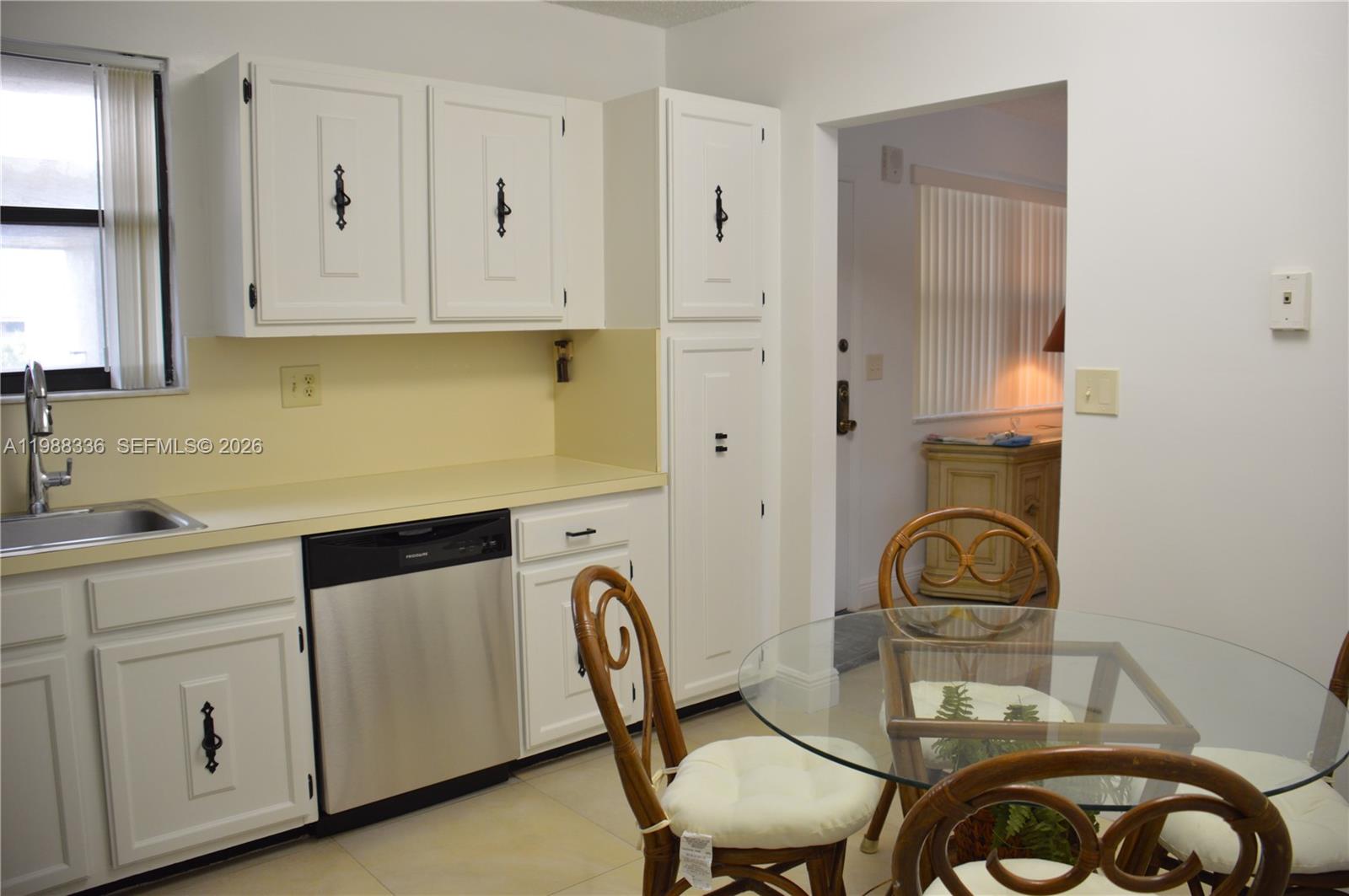 461 Ives Dairy Rd # 2 Unit: 404-2