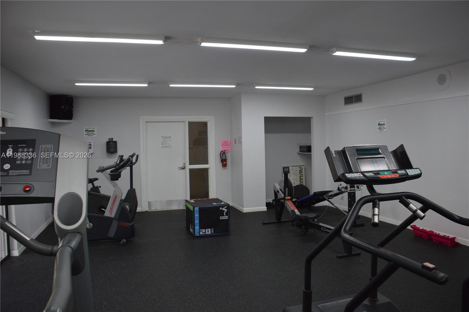 461 Ives Dairy Rd # 2 Unit: 404-2