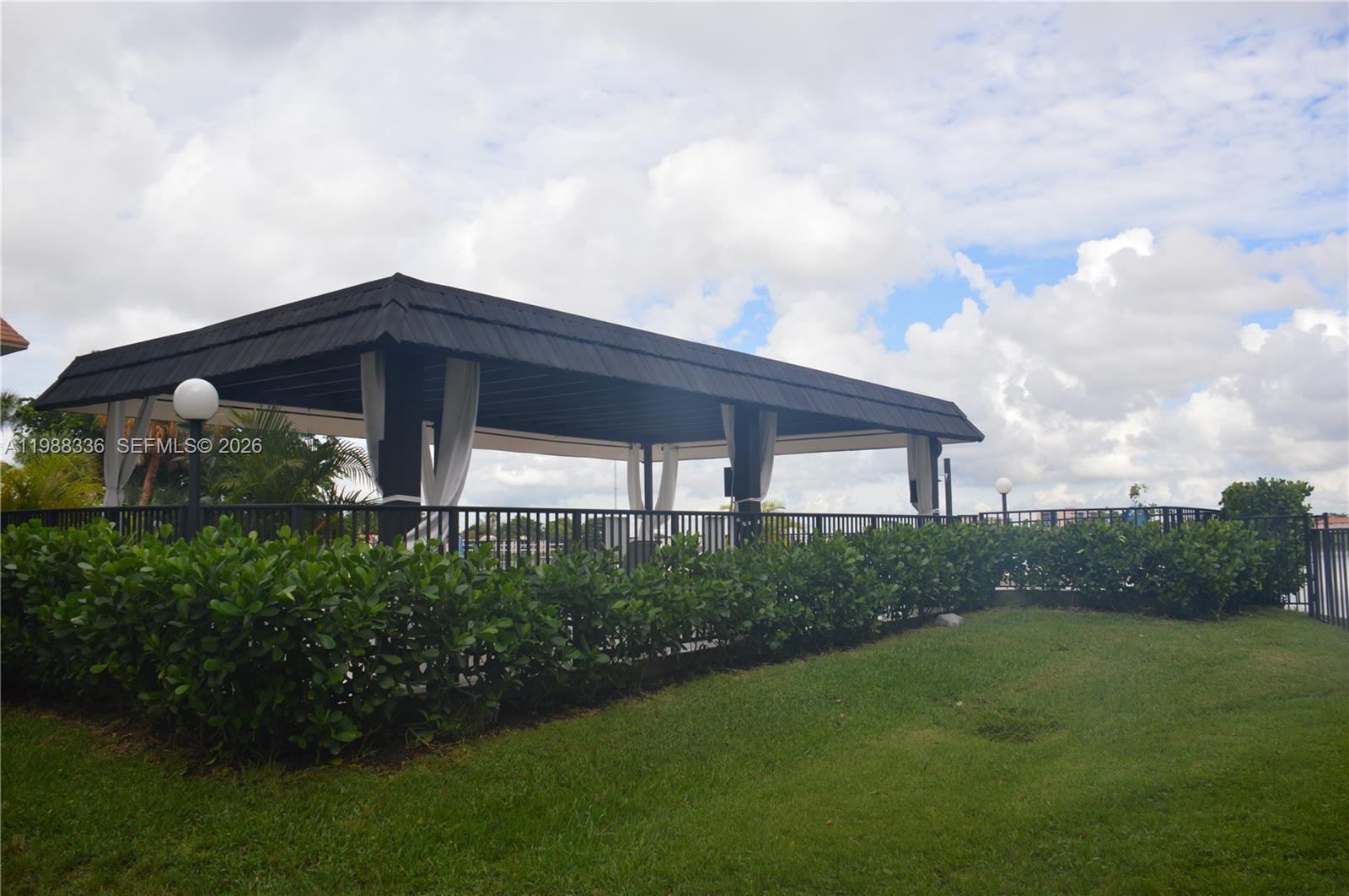 461 Ives Dairy Rd # 2 Unit: 404-2