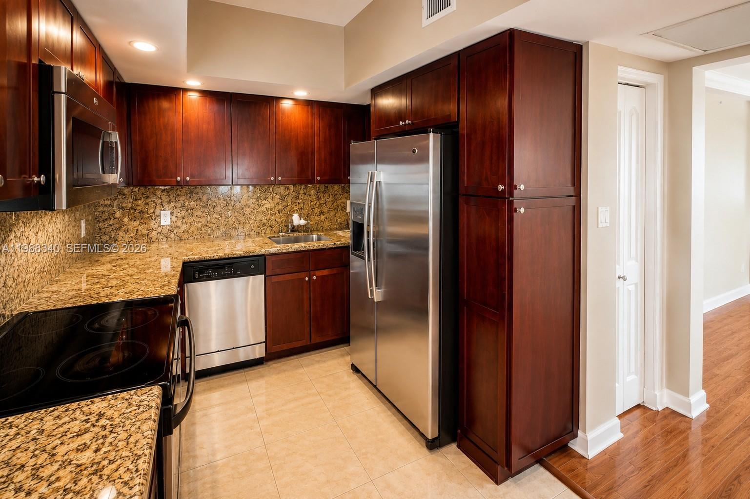 5600 Collins Ave # 17G
