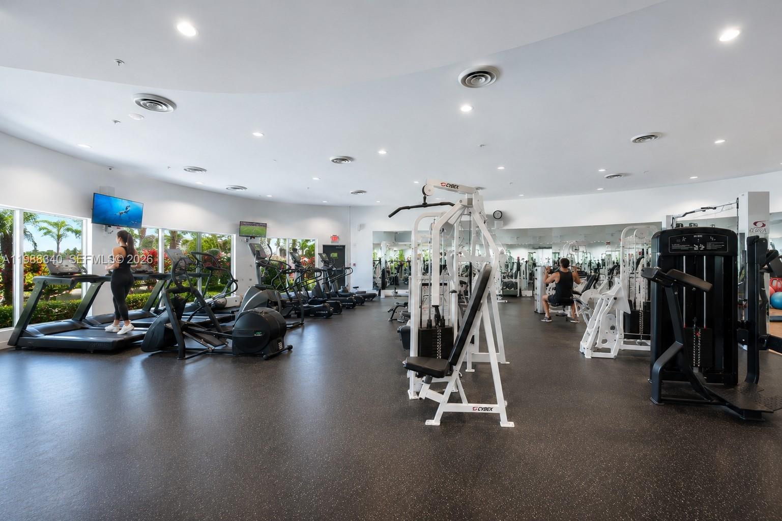 5600 Collins Ave # 17G