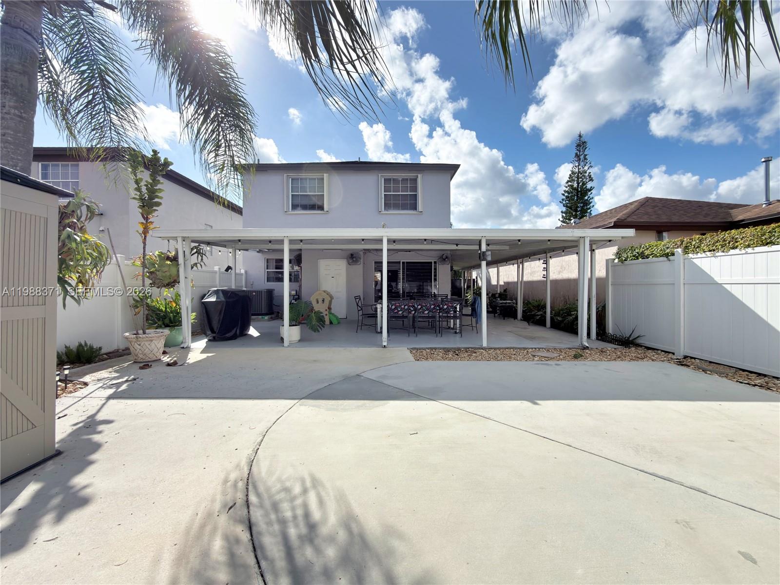 13921 SW 164th St
