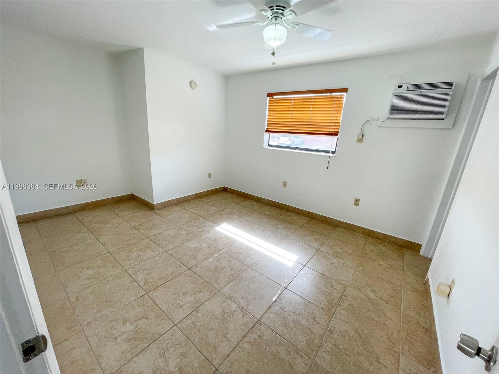 4450 SW 67th Ave # I