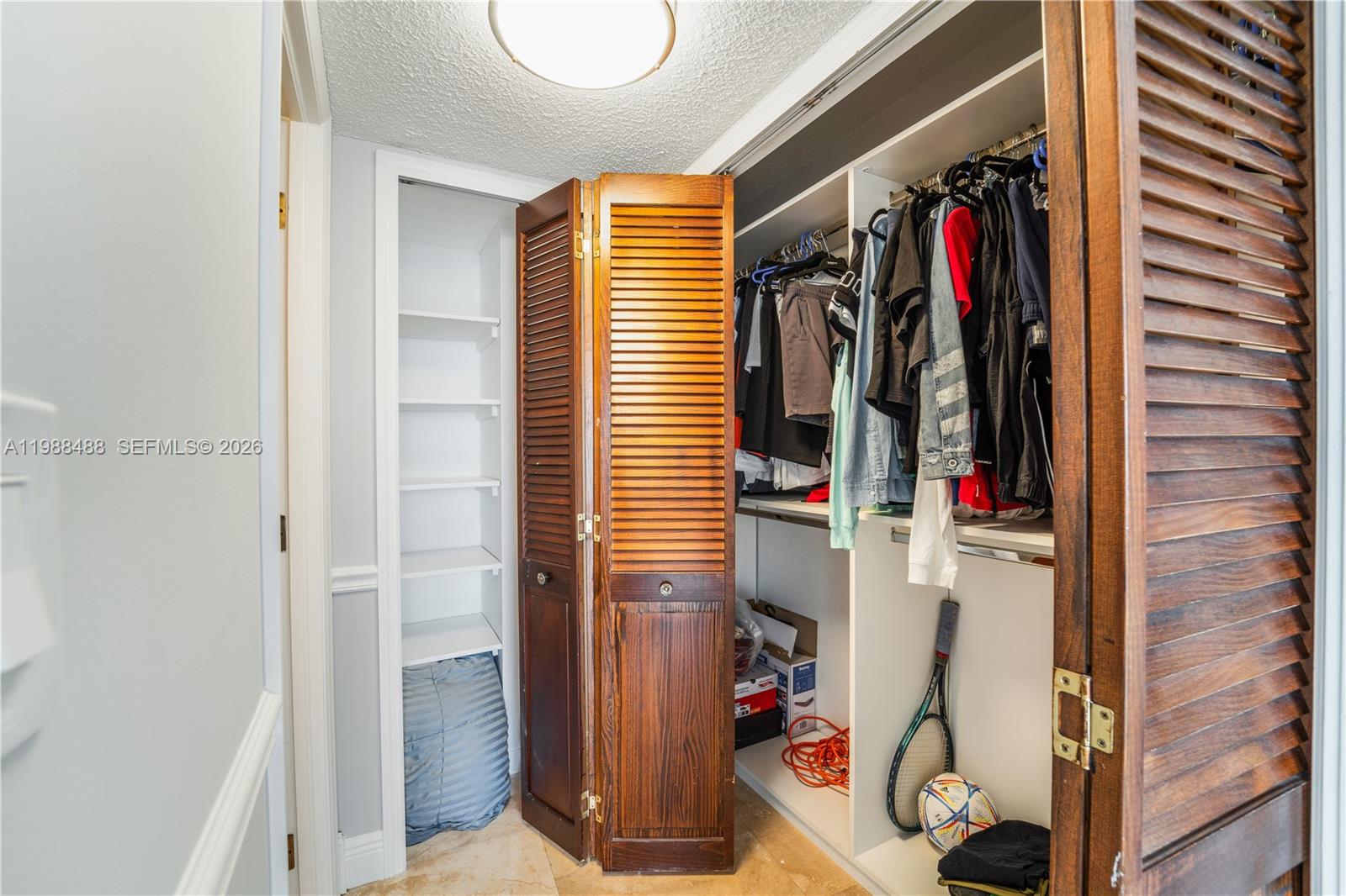 6039 Collins Ave # 1229