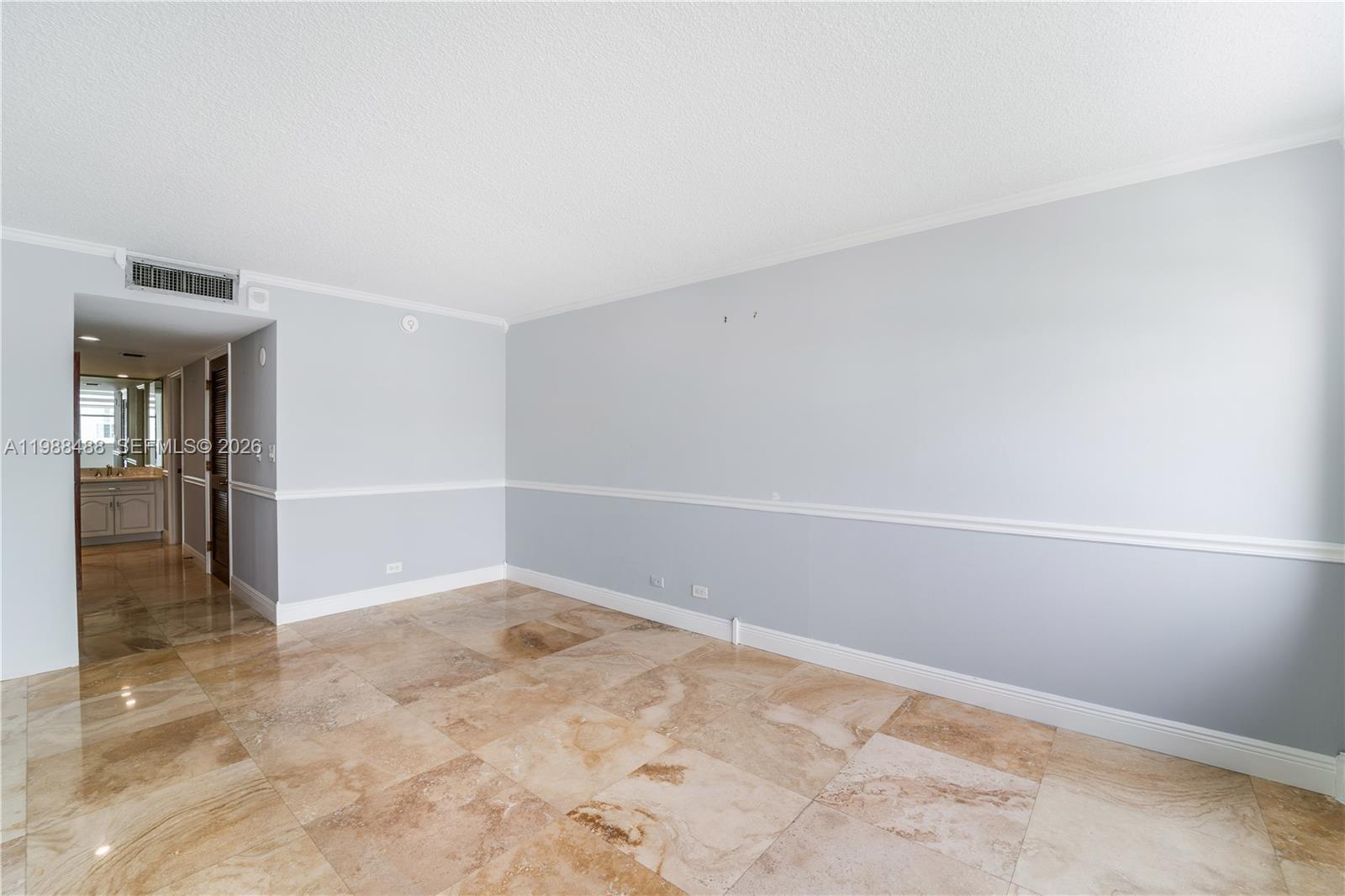 6039 Collins Ave # 1229