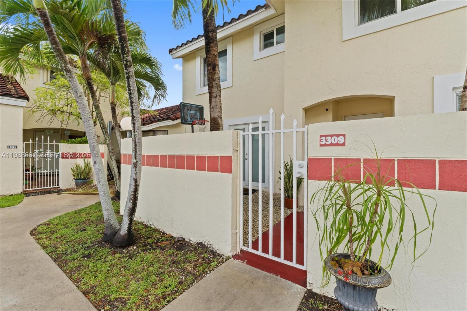 3309 San Remo Cir
