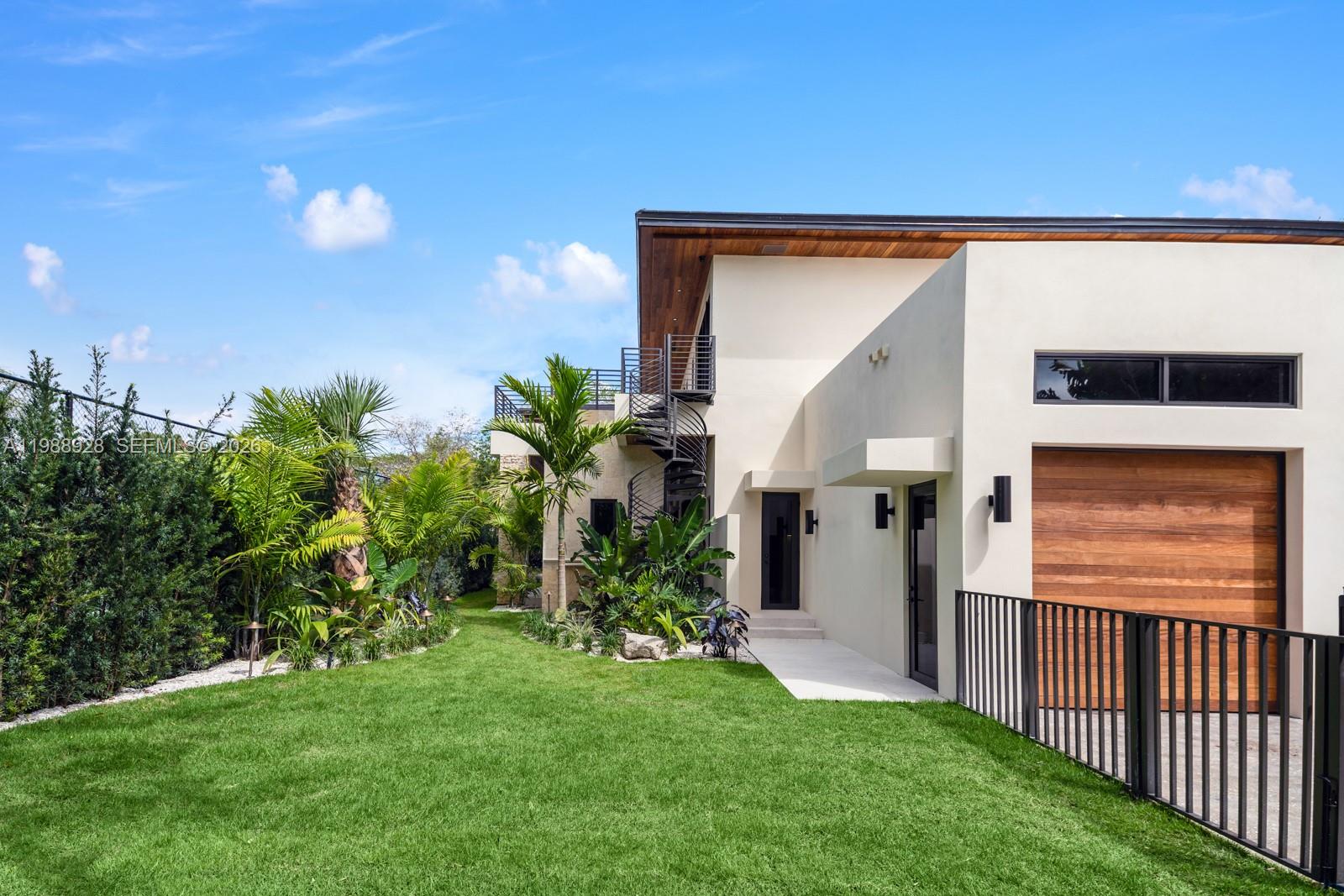 5545 SW 81st Ter