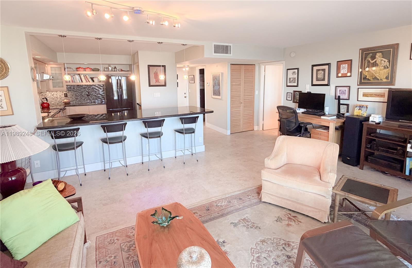 1800 Collins Ave # 9E