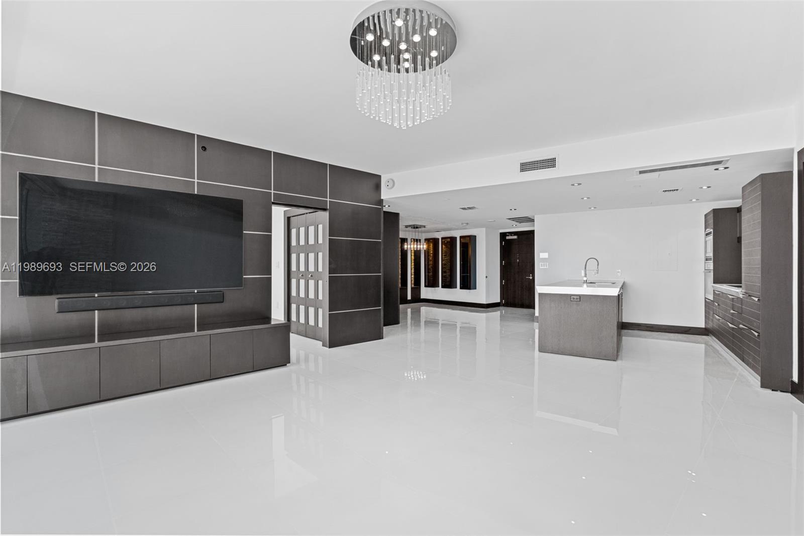 200 Biscayne Boulevard Way # 3707