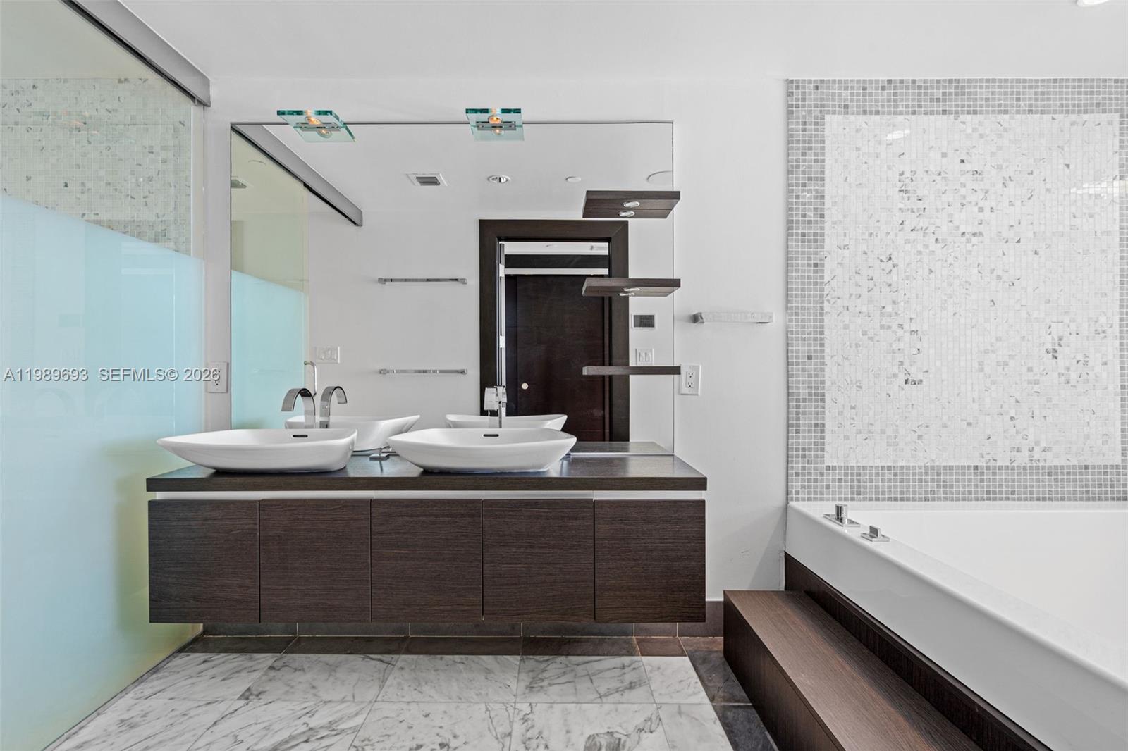 200 Biscayne Boulevard Way # 3707