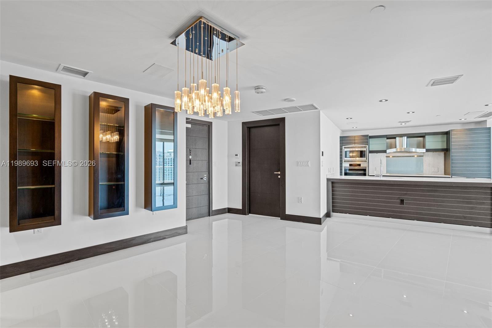 200 Biscayne Boulevard Way # 3707