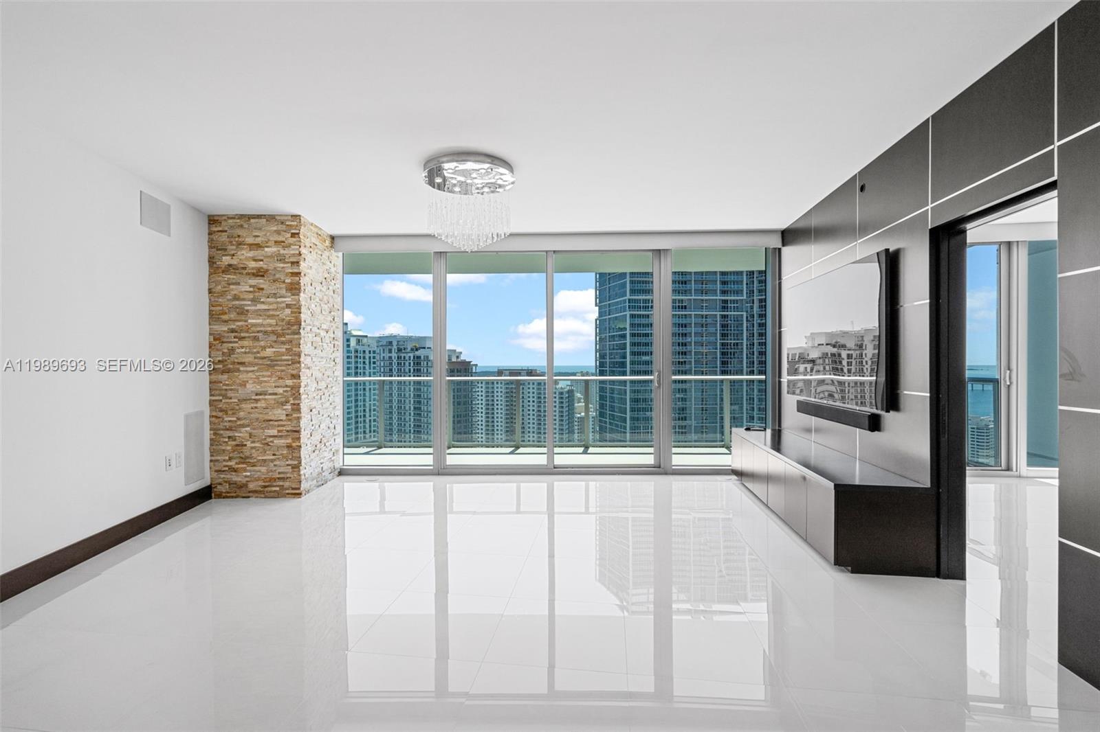 200 Biscayne Boulevard Way # 3707