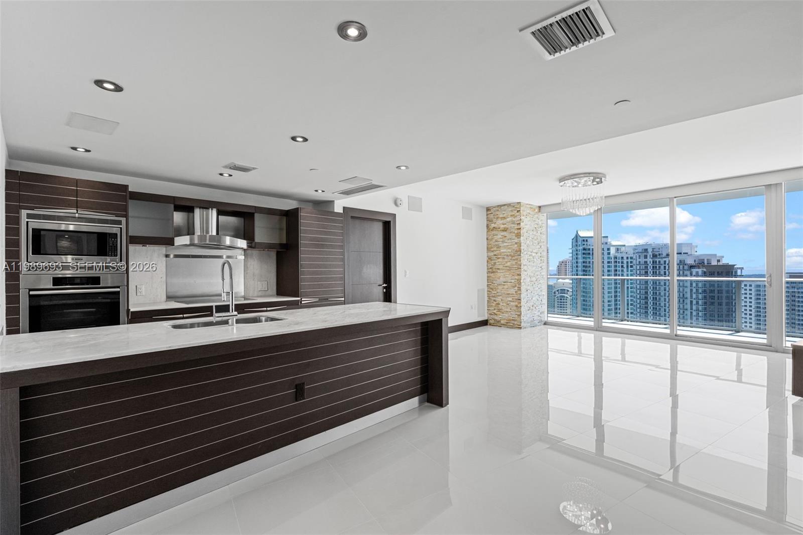 200 Biscayne Boulevard Way # 3707