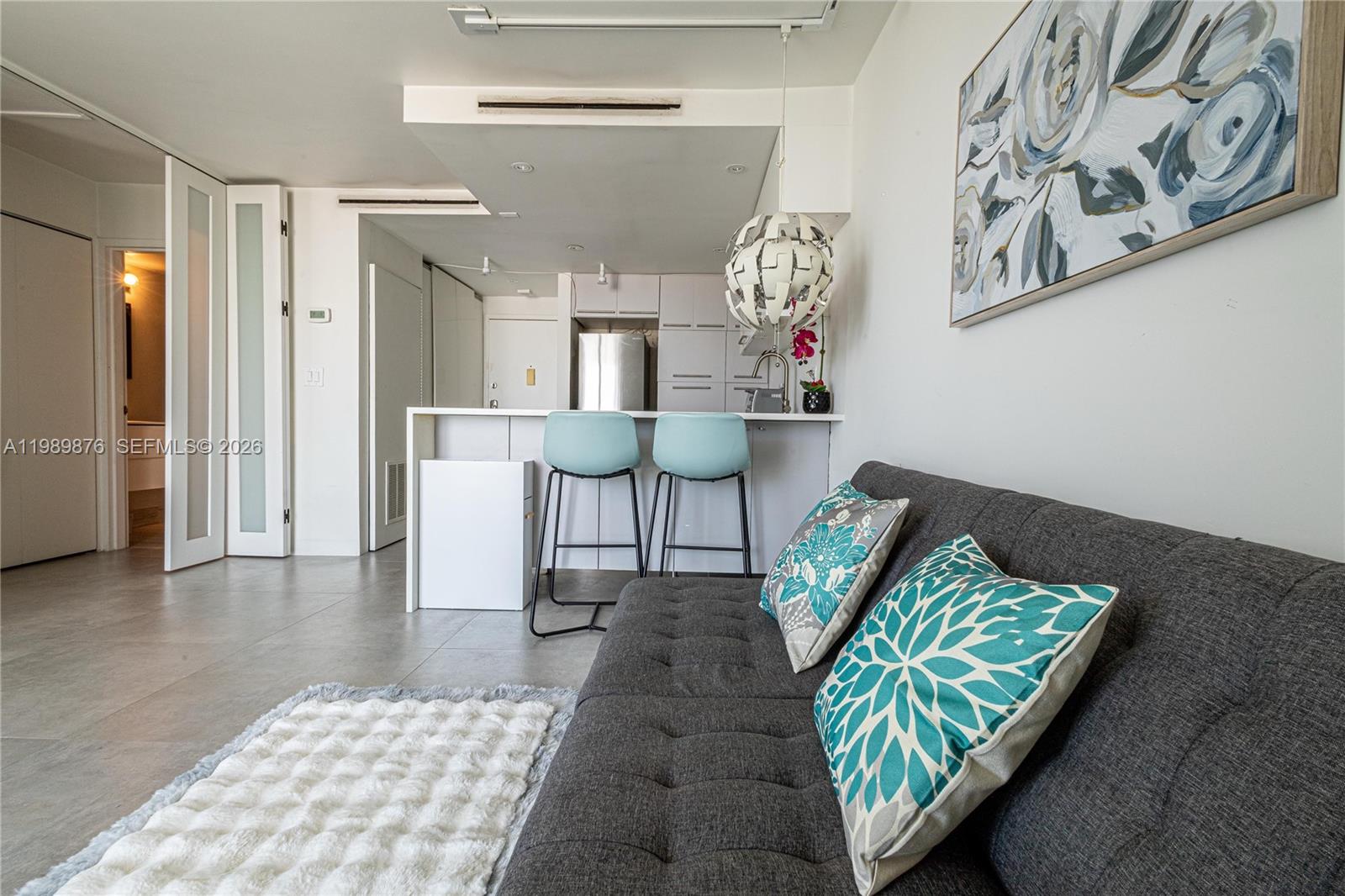 1035 West Ave Unit: PH02