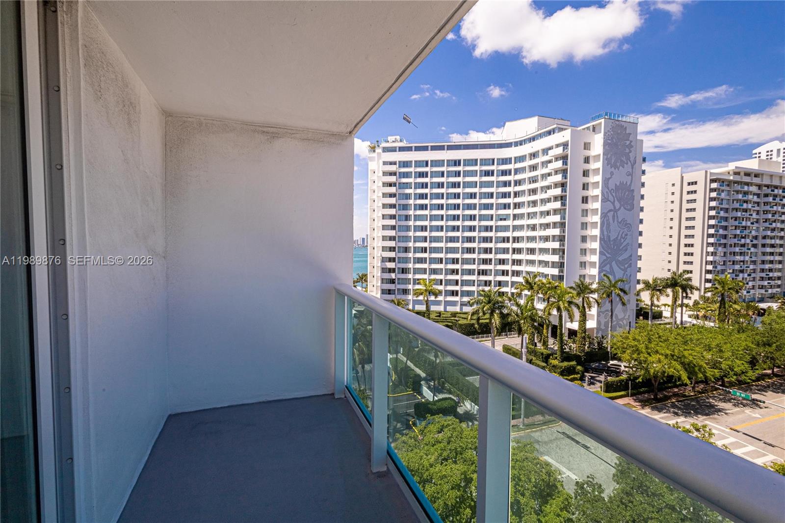 1035 West Ave Unit: PH02