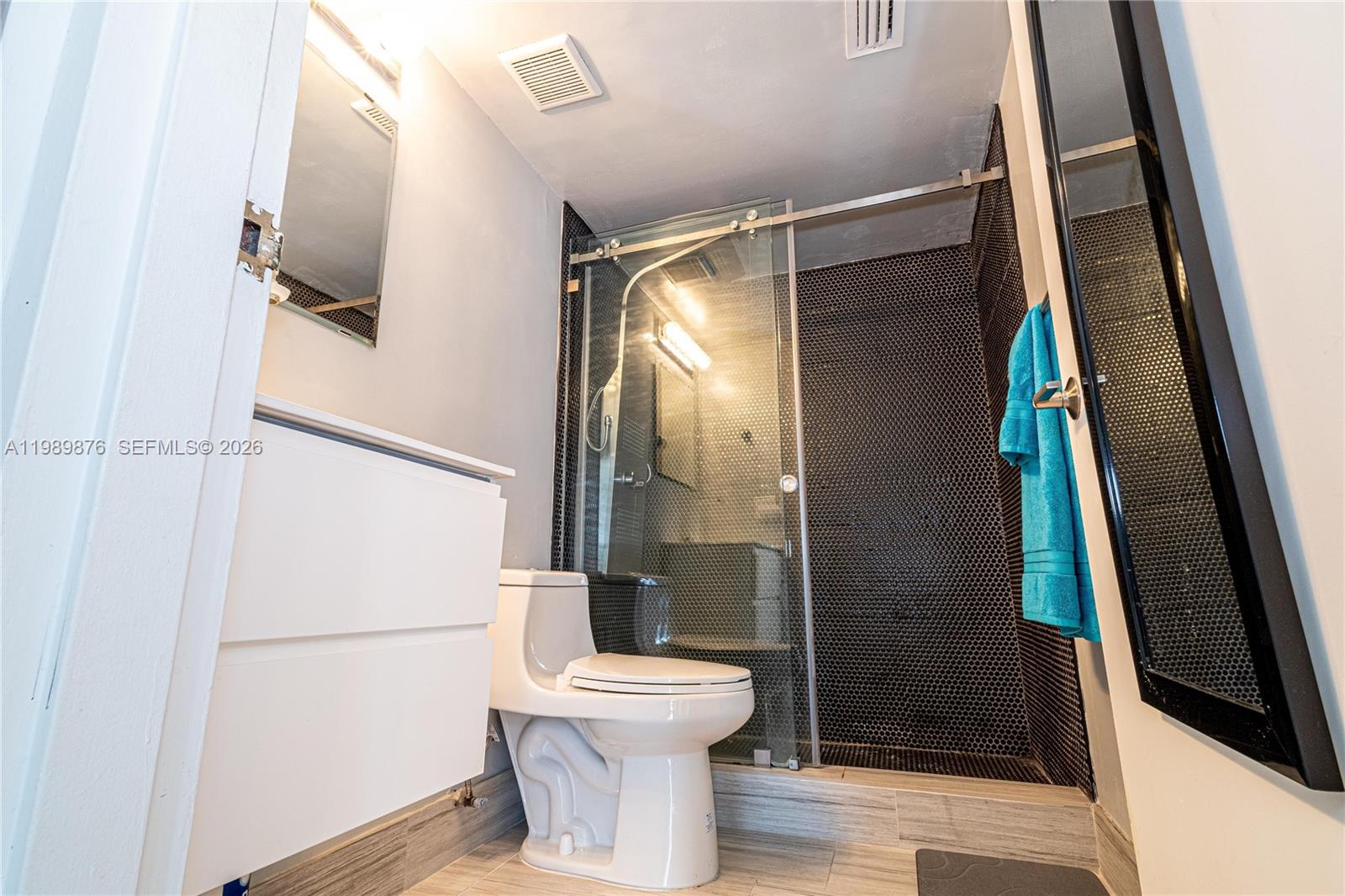 1035 West Ave Unit: PH02