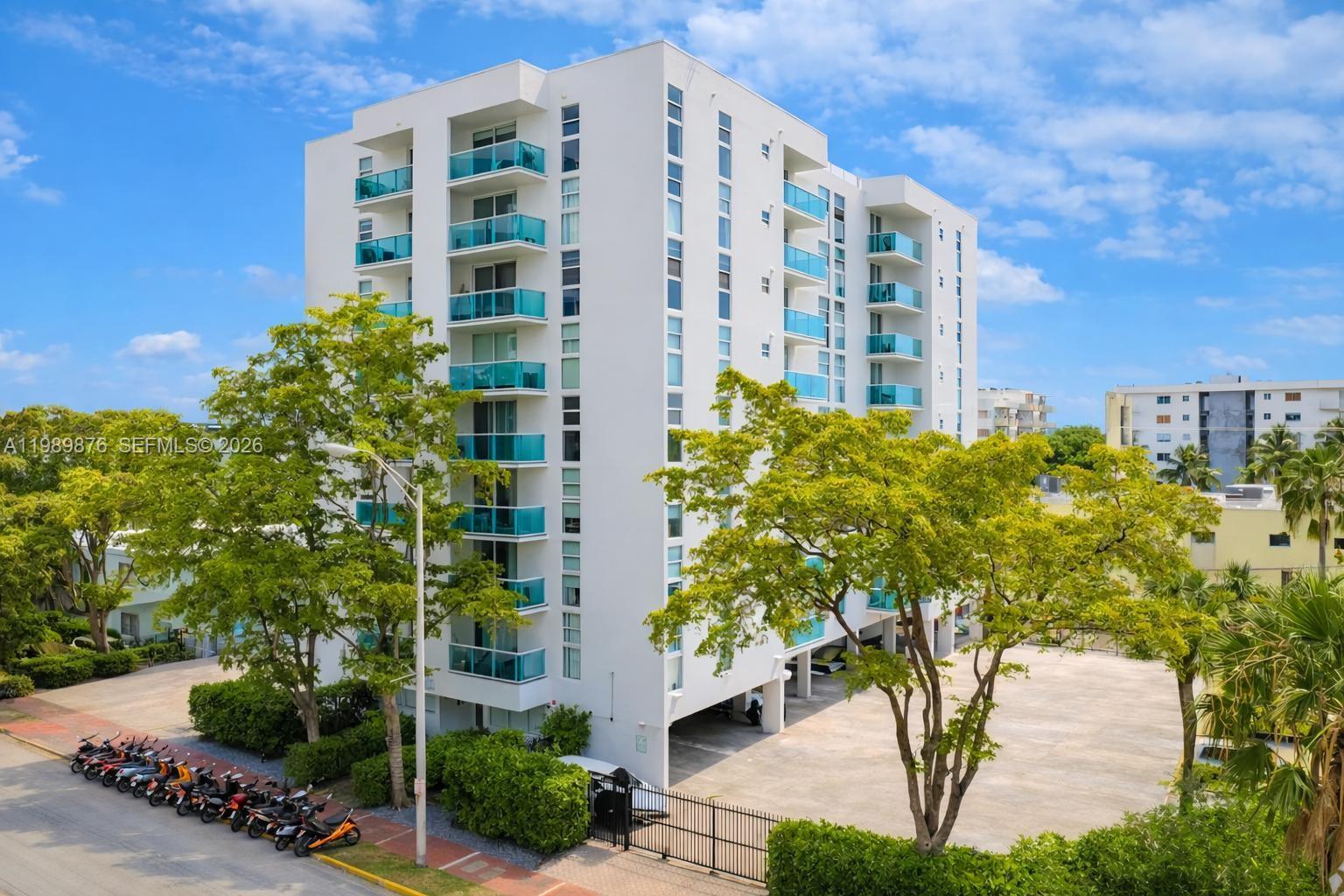 1035 West Ave Unit: PH02