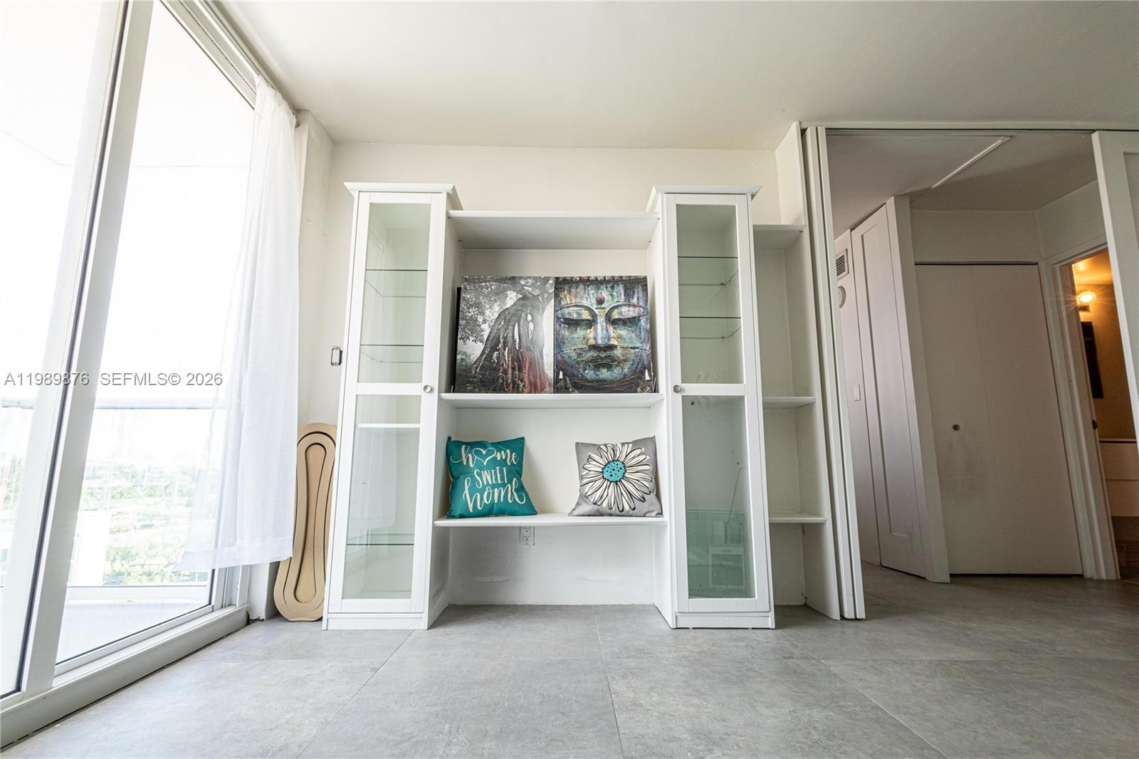 1035 West Ave Unit: PH02