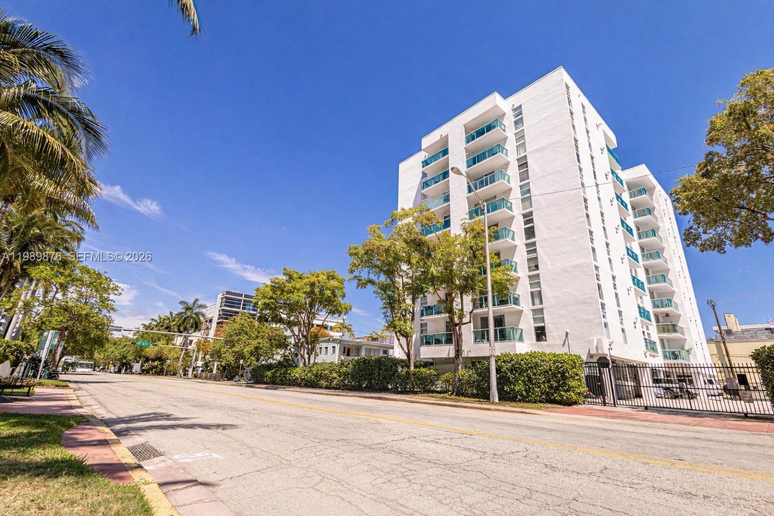 1035 West Ave Unit: PH02