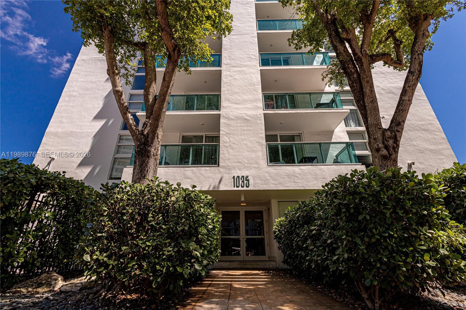 1035 West Ave Unit: PH02