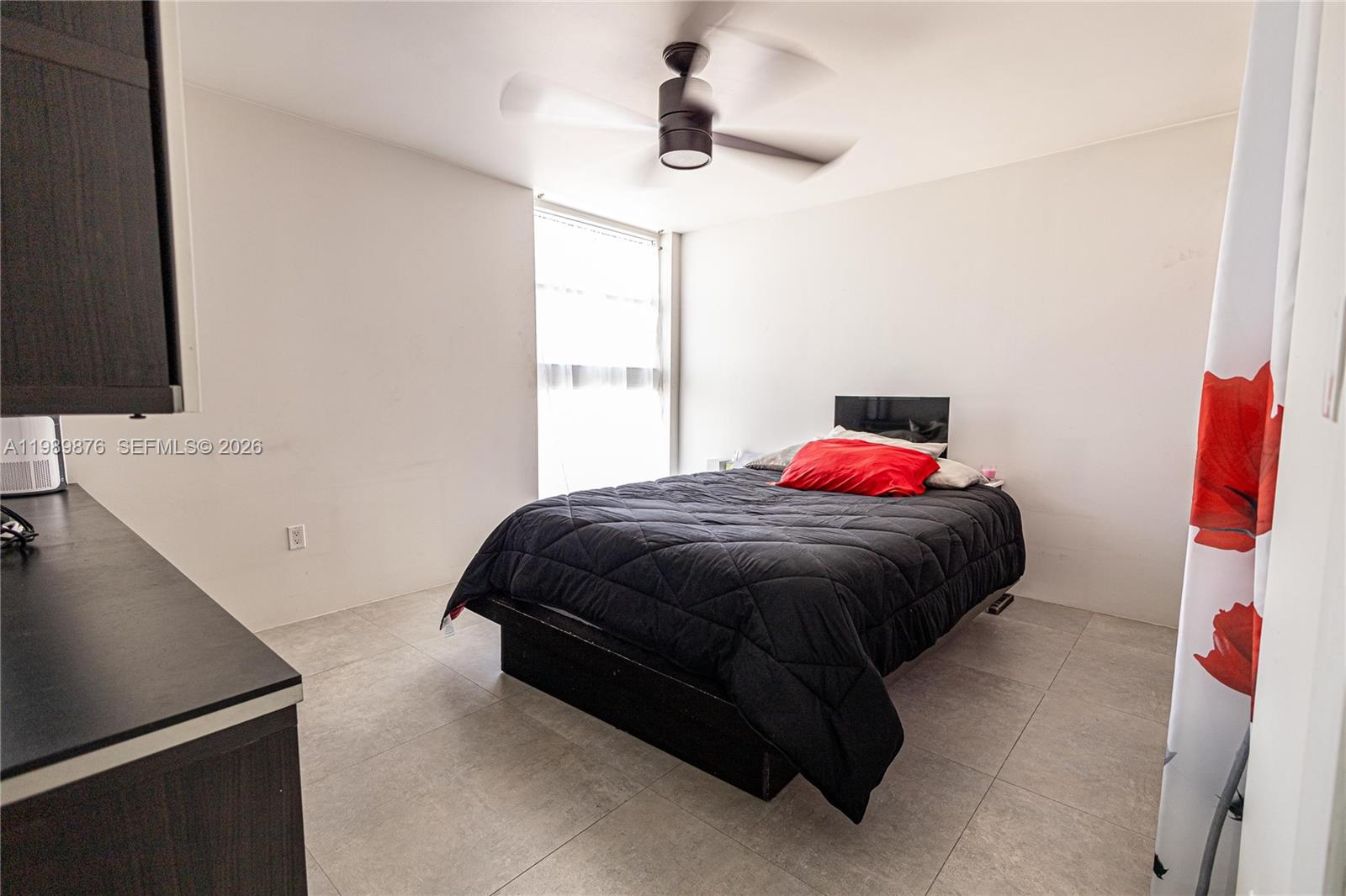 1035 West Ave Unit: PH02