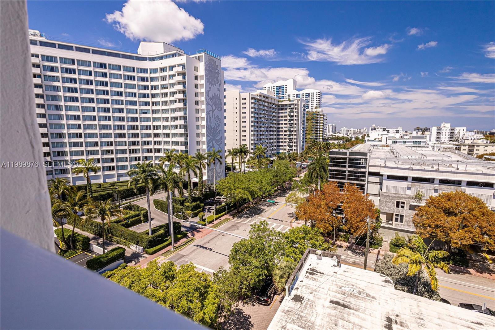 1035 West Ave Unit: PH02