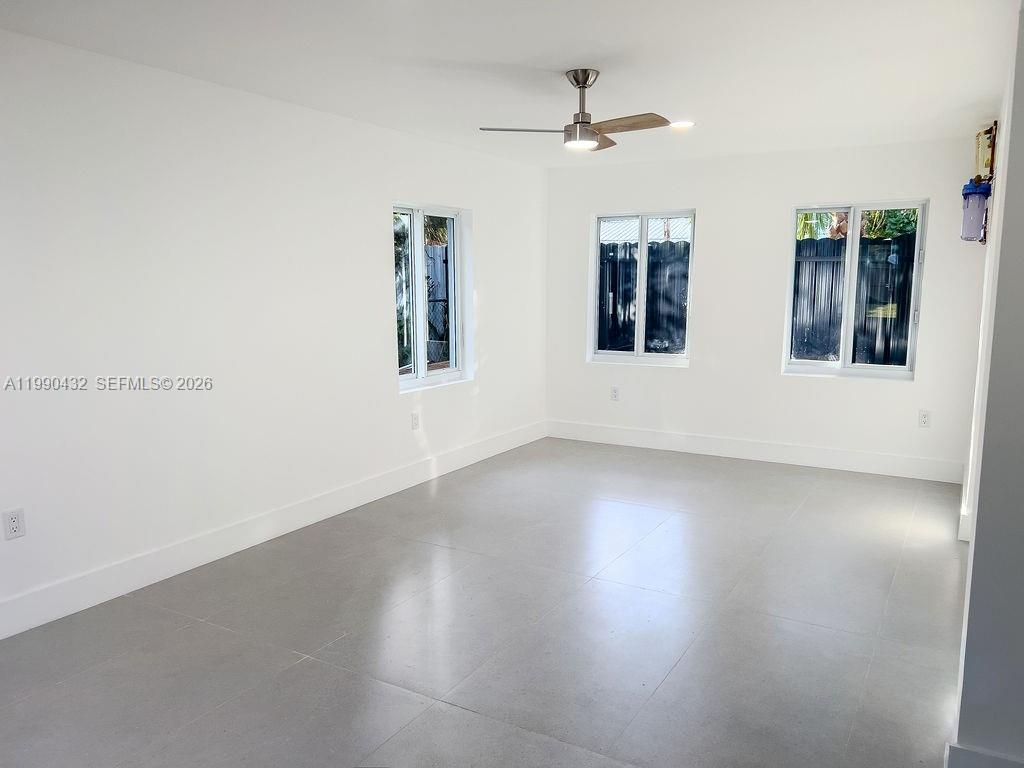 588 Palmetto Dr