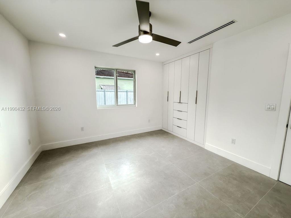 588 Palmetto Dr