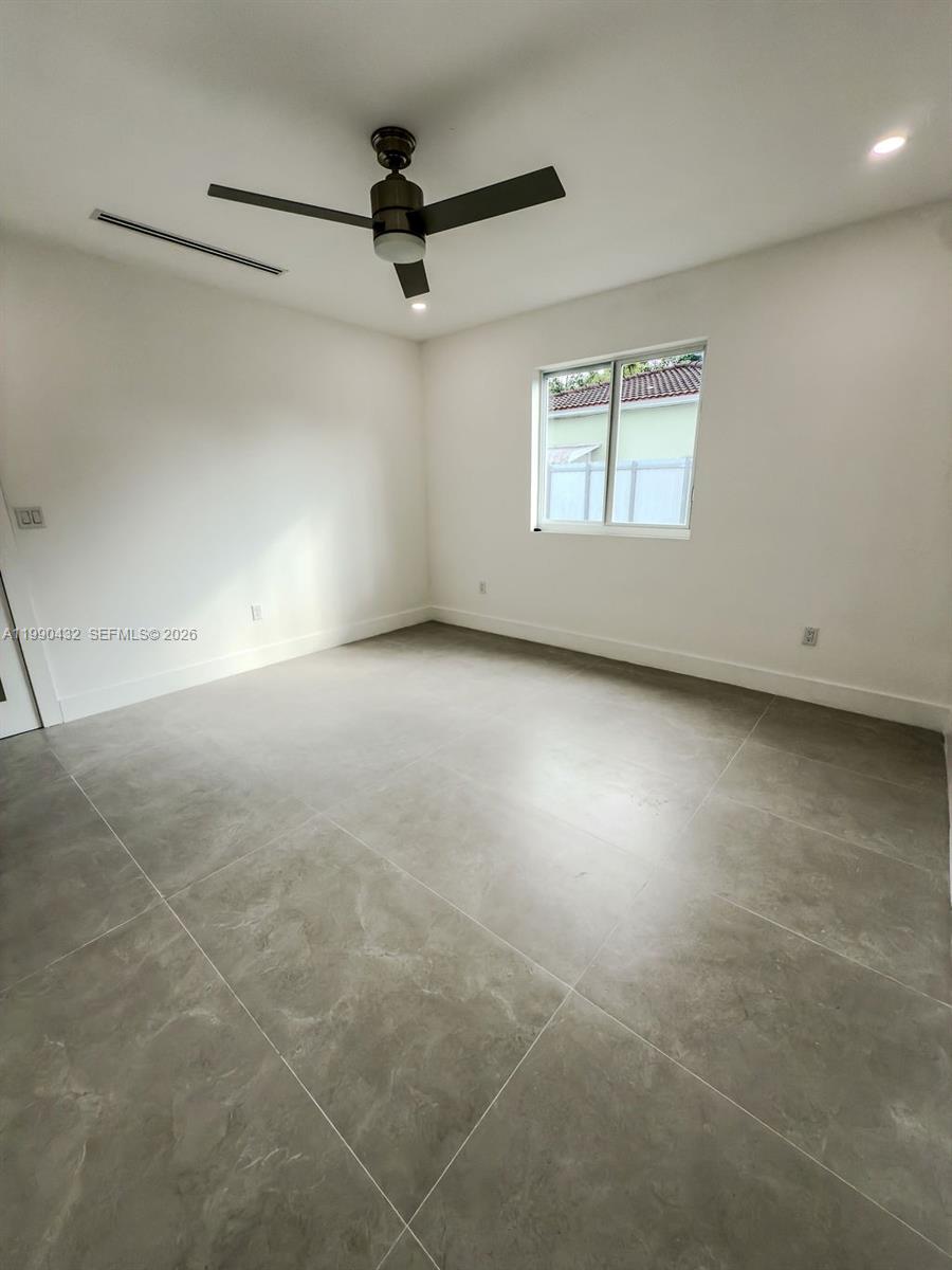588 Palmetto Dr