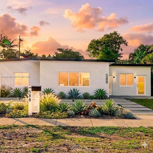 588 Palmetto Dr