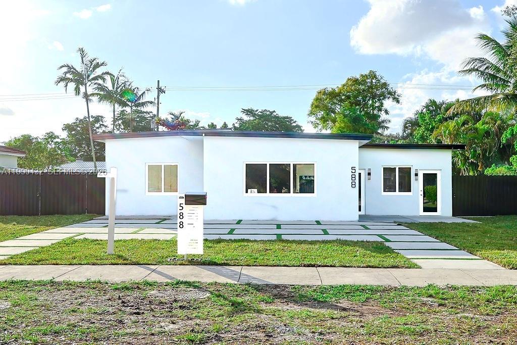 588 Palmetto Dr