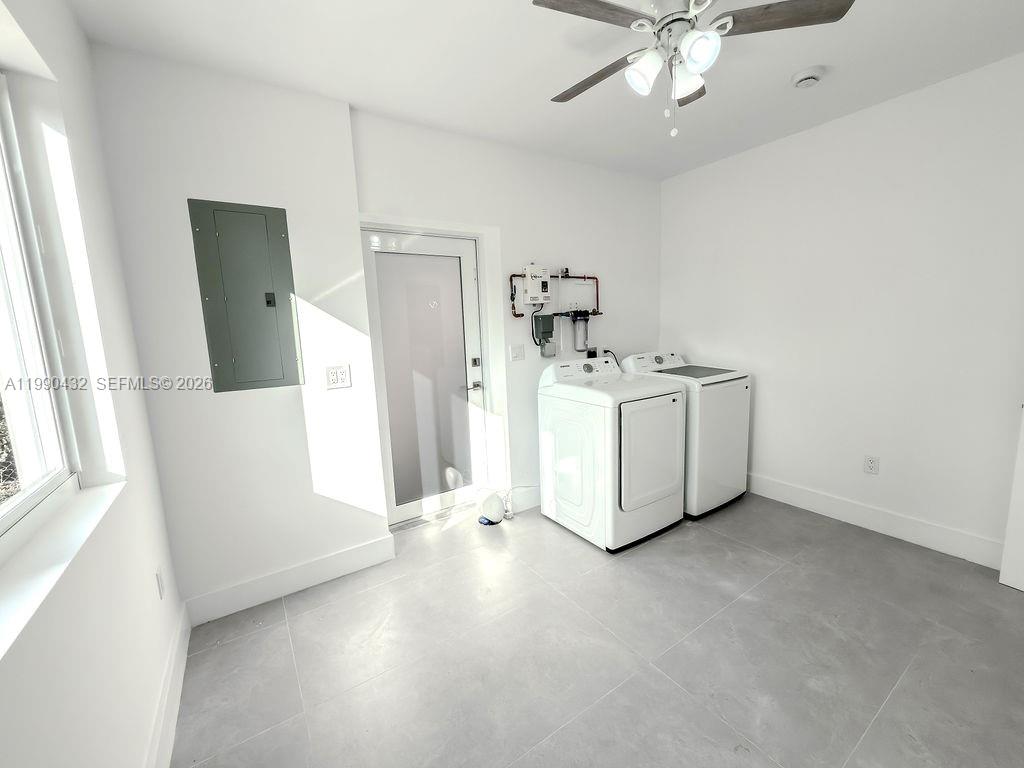 588 Palmetto Dr