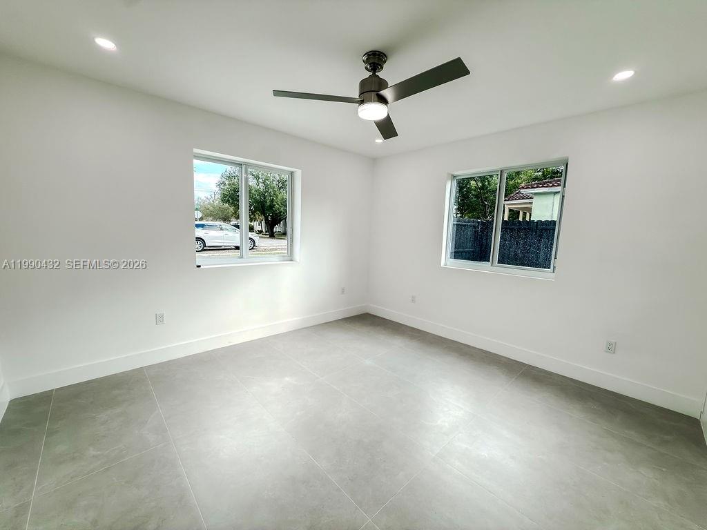 588 Palmetto Dr