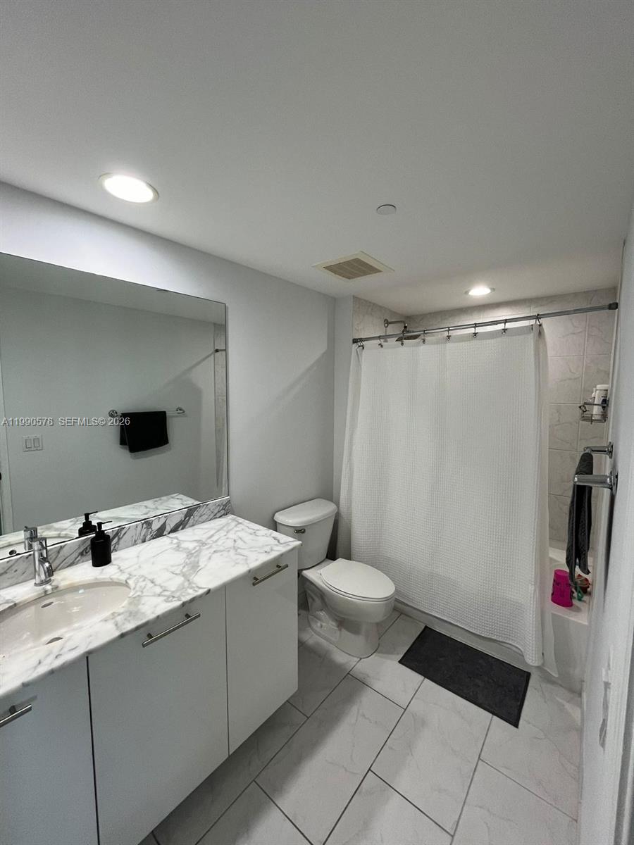 951 Brickell Ave # 2507